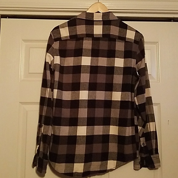 American Eagle - Thicker Flannel Checkered Shirt - Picture 3 of 8